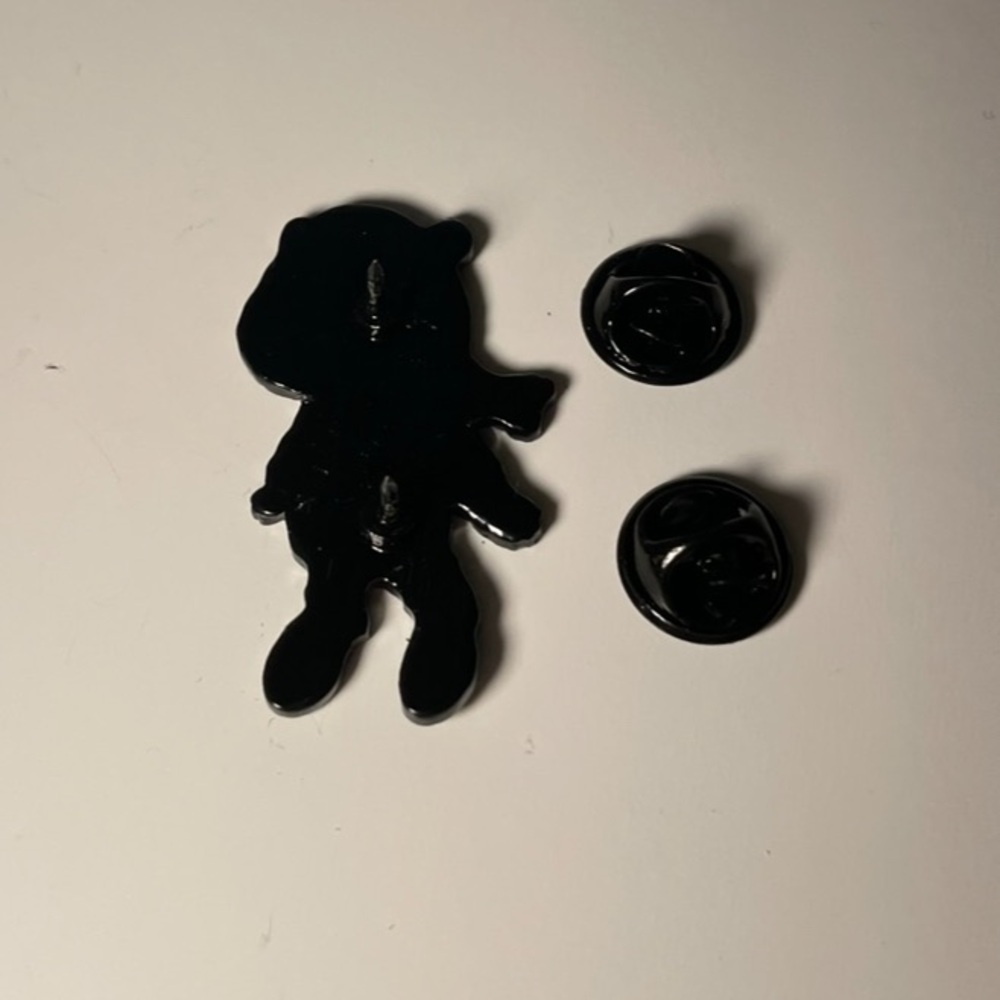 Kanye West Pin - Picture 7 of 9